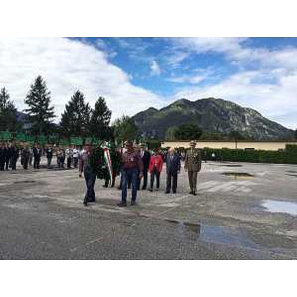 Debora Serracchiani (Presidente Regione Friuli Venezia Giulia) e Giuseppe Zamberletti alle celebrazioni in ricordo dei 29 alpini deceduti nel crollo della Caserma Goi Pantanali, per commemorare il quarantesimo anniversario del terremoto del Friuli - Gemona del Friuli 17/09/2016