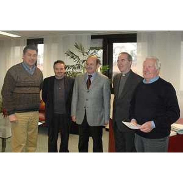 Gianfranco Moretton (Assessore Regionale all'ambiente, lavori pubblici e protezione civile) incontra rappresentanti della Caritas (Trieste, 17/01/06)