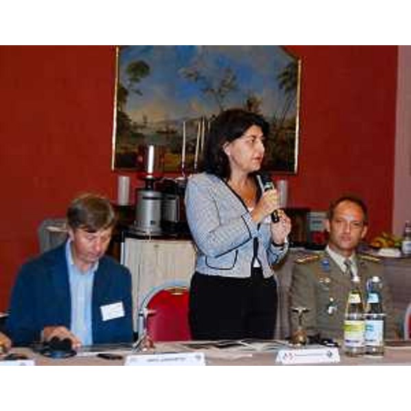 Mariagrazia Santoro (Assessore regionale Infrastrutture e Territorio) al seminario di aggiornamento per la Gestione delle aree di addestramento sostenibili USA-Italia, all'Hotel Là di Moret - Udine 20/09/2016
