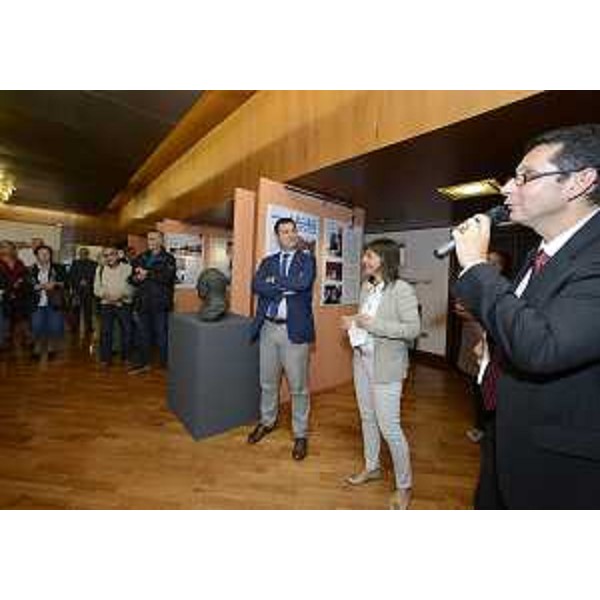 Franco Iacop (Presidente Consiglio regionale), Debora Serracchiani (Presidente Regione Friuli Venezia Giulia) e Massimiliano Lacota (Presidente Unione Istriani) all'inaugurazione della mostra su Nazario Sauro (Capodistria 20 settembre 1880- Pola 10 agosto 1916), patriota irredentista istriano insignito della Medaglia d'Oro al Valor militare, in Consiglio regionale - Trieste 20/09/2016