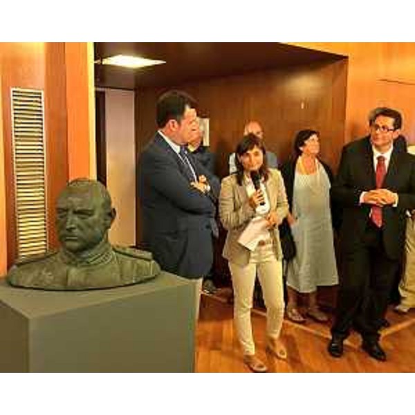 Franco Iacop (Presidente Consiglio regionale), Debora Serracchiani (Presidente Regione Friuli Venezia Giulia) e Massimiliano Lacota (Presidente Unione Istriani) all'inaugurazione della mostra su Nazario Sauro (Capodistria 20 settembre 1880- Pola 10 agosto 1916), patriota irredentista istriano insignito della Medaglia d'Oro al Valor militare, in Consiglio regionale - Trieste 20/09/2016