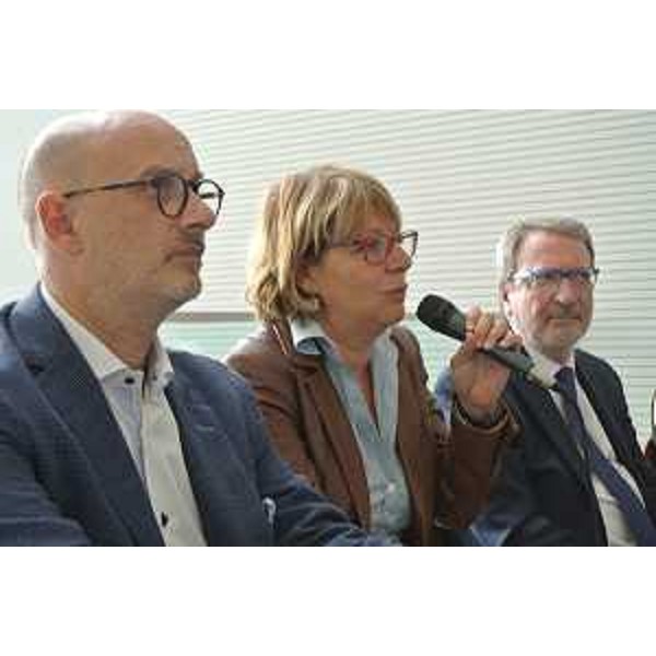 Carlo Grilli (Assessore Politiche sociali Comune Trieste), Maria Sandra Telesca (Assessore regionale Salute, Integrazione socio-sanitaria, Politiche sociali e Famiglia) e Nicola Delli Quadri (Direttore generale Azienda Sanitaria Universitaria Integrata / ASUI Trieste), al Polo tecnologico dell'Ospedale Maggiore - Trieste 20/09/2016