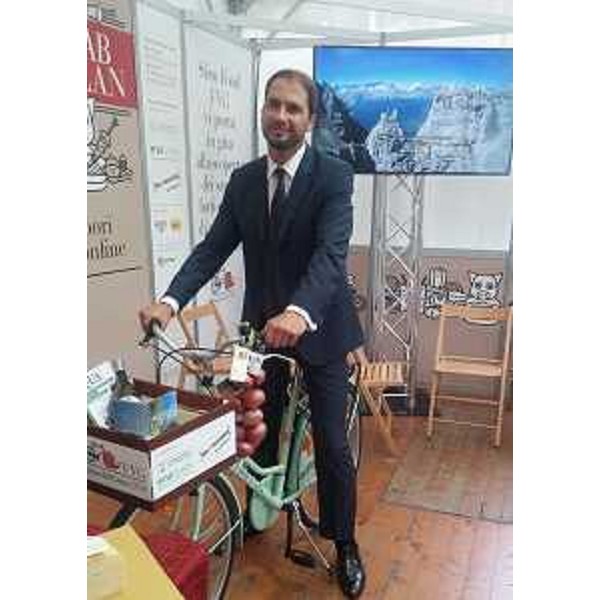 Cristiano Shaurli (Assessore regionale Risorse agricole e forestali) nello stand di ERSA e PromoTurismo FVG all'inaugurazione di "Terra Madre Salone del Gusto" - Torino 22/09/2016