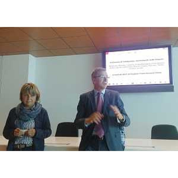 Maria Sandra Telesca (Assessore regionale Salute, Integrazione socio-sanitaria, Politiche sociali e Famiglia) e Adriano Marcolongo (Direttore centrale Salute Regione FVG) alla presentazione dei dati sul sistema sanitario regionale valutato dal Laboratorio Management e Sanità (MeS) della Scuola superiore Sant'Anna di Pisa - Udine 27/09/2016
