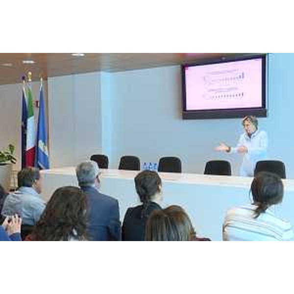 Sabina Nuti (Responsabile MeS) alla presentazione dei dati sul sistema sanitario del FVG valutato dal Laboratorio Management e Sanità (MeS) della Scuola superiore Sant'Anna di Pisa - Udine 27/09/2016
