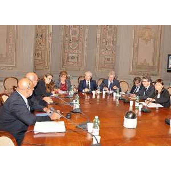 Santi Terranova (Segretario e Direttore generale Comune Trieste), Roberto Dipiazza (Sindaco Trieste), Antonia Pasqua Recchia (Direttore Segretariato generale MiBACT), Antonio Naddeo (Capo Dipartimento Affari regionali Presidenza Consiglio Ministri), Daniele Bertuzzi (Segretario generale Presidenza Regione FVG), Mario Sommariva (Segretario generale Autorità Portuale Trieste), Zeno D'Agostino (Presidente Autorità Portuale Trieste) e Debora Serracchiani (Presidente Regione Friuli Venezia Giulia) - Roma 28/09/2016