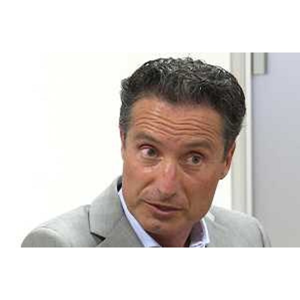 Francesco Pascolini (Presidente Federfarma FVG) alla sigla dell'Accordo tra Regione FVG e Federfarma per aumentare l'adesione dei cittadini allo screening per la prevenzione e la diagnosi precoce dei tumori al colon retto - Udine 28/09/2016