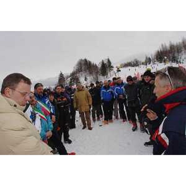 Riccardo Illy (Presidente Regione Friuli Venezia Giulia) ed Alessandro Tesini (Presidente del Consiglio regionale) all'inaugurazione della seggiovia sullo Zoncolan (Zoncolan, 07/01/06)