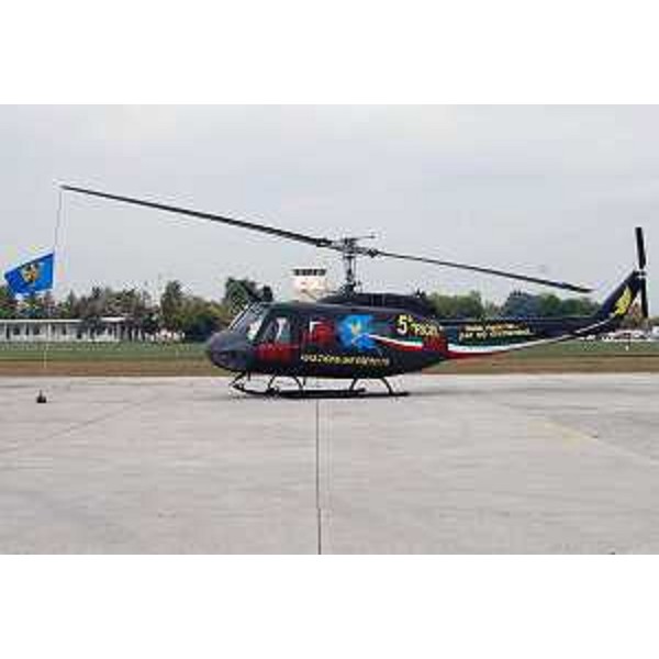 Elicottero AB 205 decorato per il quarantennale del terremoto del Friuli al 40° anniversario del 5° Reggimento "Rigel" dell'Aviazione Leggera dell'Esercito (ALE), all'Aeroporto Francesco Baracca - Casarsa della Delizia 30/09/2016