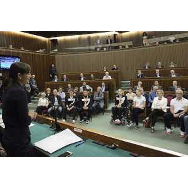 Debora Serracchiani (Presidente Regione Friuli Venezia Giulia) alla cerimonia di premiazione di atleti, tecnici, dirigenti, arbitri, giudici di gara del Friuli Venezia Giulia che hanno partecipato alle Olimpiadi e alle Paralimpiadi di Rio de Janeiro, in Consiglio regionale - Trieste 01/10/2016