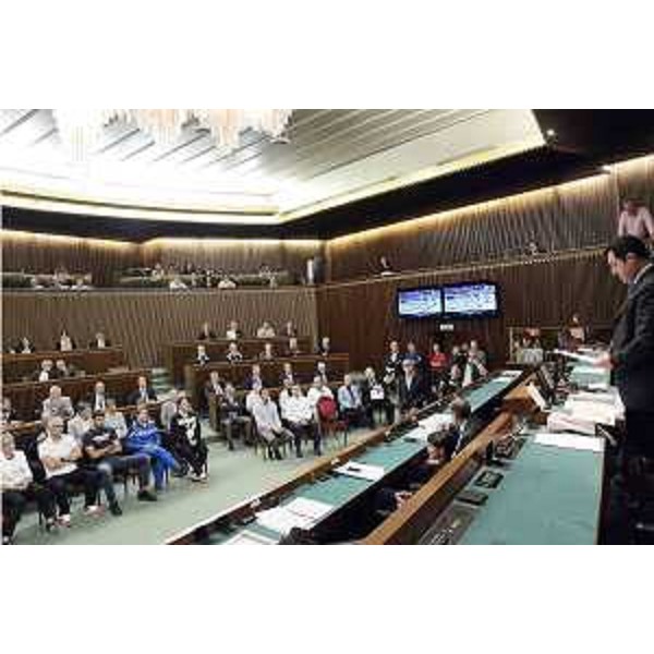 Franco Iacop (Presidente Consiglio regionale) alla cerimonia di premiazione di atleti, tecnici, dirigenti, arbitri, giudici di gara del Friuli Venezia Giulia che hanno partecipato alle Olimpiadi e alle Paralimpiadi di Rio de Janeiro, in Consiglio regionale - Trieste 01/10/2016