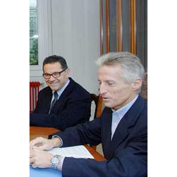 Riccardo Illy (Presidente Regione Friuli Venezia Giulia) e Mario Geatti (Sindaco Pozzuolo) nel corso dell'incontro presso il Municipio di Pozzuolo. (Pozzuolo 30/10/07)