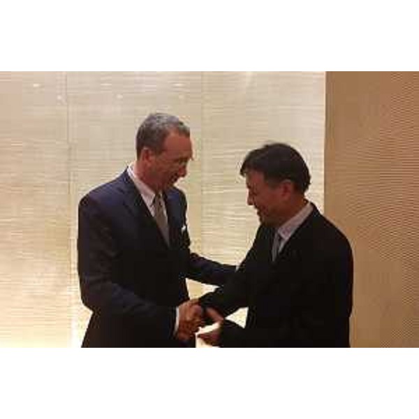 Sergio Bolzonello (Vicepresidente Regione FVG e assessore Attività produttive, Turismo e Cooperazione) e Kyoji Nanba (Vicegovernatore Shizuoka) - Shizuoka 02/10/2016
