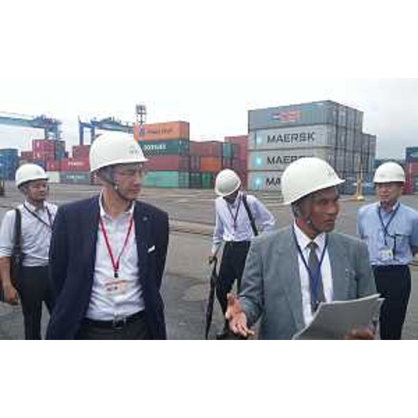 Sergio Bolzonello (Vicepresidente Regione FVG e assessore Attività produttive, Turismo e Cooperazione) e Tetsuya Fujinami (Direttore esecutivo Porto Shimizu) - Shimizu 03/10/2016