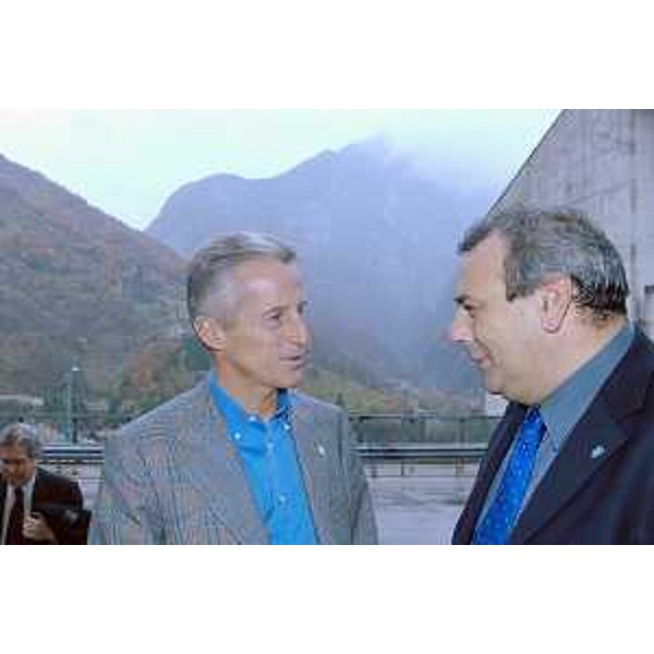 Riccardo Illy (Presidente Regione Friuli Venezia Giulia) e Luciano Pezzin (Sindaco Erto e Casso). (Erto e Casso 26/10/07)