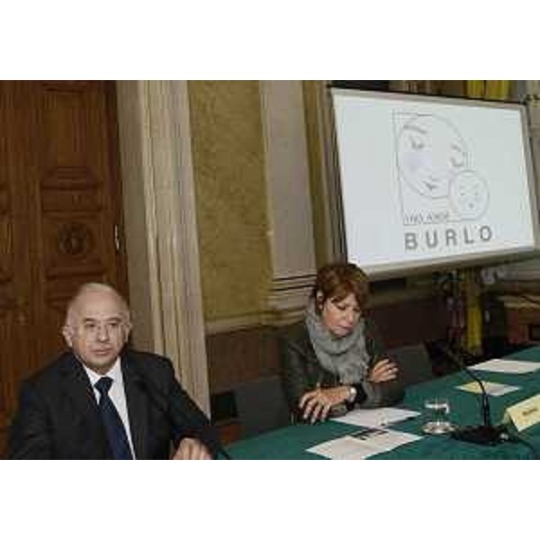 Gianluigi Scannapieco (Direttore generale IRCCS Burlo Garofolo) e Maria Sandra Telesca (Assessore regionale Salute, Integrazione socio-sanitaria, Politiche sociali e Famiglia) all'incontro "Burlo 160: riflessioni sulla pediatria di ieri, oggi e domani", per il 160° compleanno dell'IRCCS Burlo Garofolo - Trieste 10/10/2016