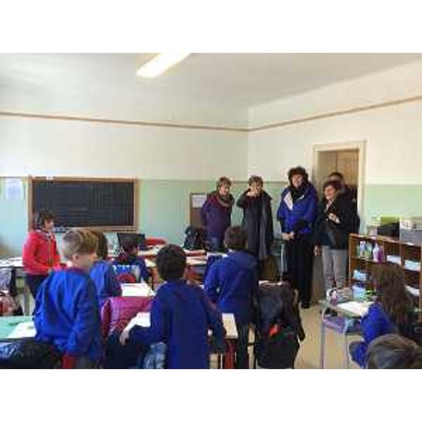 Fiorella Bencic (Dirigente scolastica), Loredana Panariti (Assessore regionale Lavoro, Formazione, Istruzione, Pari Opportunità, Politiche giovanili, Ricerca e Università) e Laura Marzi (Sindaco Muggia) all'Istituto comprensivo Giovanni Lucio - Muggia (TS) 12/10/2016 (Foto Comune Muggia)
