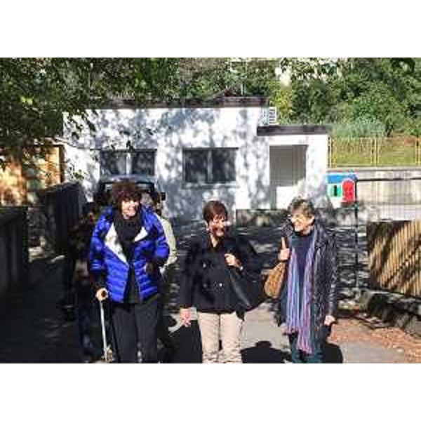 Loredana Panariti (Assessore regionale Lavoro, Formazione, Istruzione, Pari Opportunità, Politiche giovanili, Ricerca e Università), Laura Marzi (Sindaco Muggia) e Fiorella Bencic (Dirigente scolastica) all'Istituto comprensivo Giovanni Lucio - Muggia (TS) 12/10/2016 (Foto Comune Muggia)