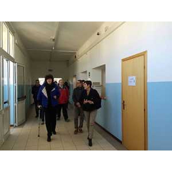 Loredana Panariti (Assessore regionale Lavoro, Formazione, Istruzione, Pari Opportunità, Politiche giovanili, Ricerca e Università) e Laura Marzi (Sindaco Muggia) all'Istituto comprensivo Giovanni Lucio - Muggia (TS) 12/10/2016 (Foto Comune Muggia)