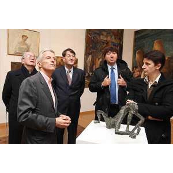 Riccardo Illy (Presidente Regione Friuli Venezia Giulia) e Lodovico Sonego (Assessore regionale Pianificazione territoriale) visitano la Galleria d'arte moderna di Sacile. (Sacile 31/10/07)