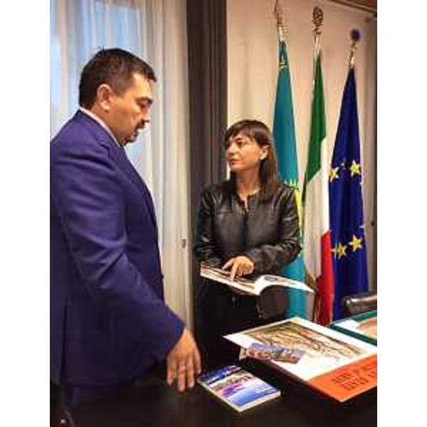 Sergey Nurtayev (Ambasciatore Repubblica Kazakhstan in Italia) e Debora Serracchiani (Presidente Regione Friuli Venezia Giulia) - Udine 14/10/2016