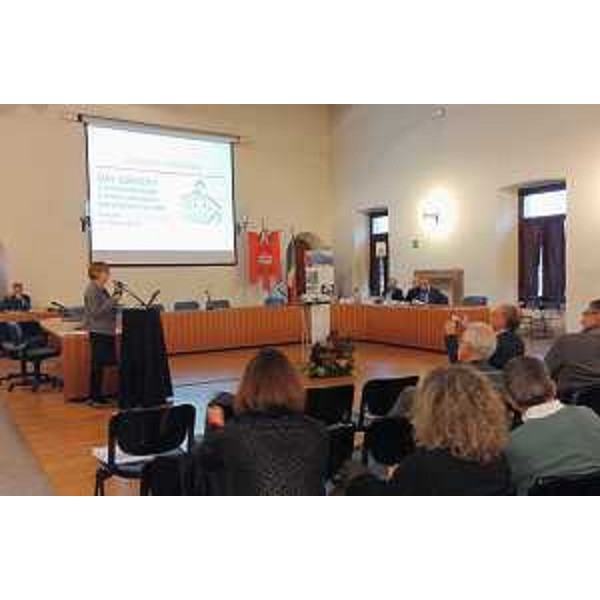Maria Sandra Telesca (Assessore regionale Salute, Integrazione socio-sanitaria, Politiche sociali e Famiglia) al seminario internazionale "Day Surgery e riorganizzazione attività chirurgica per intensità di cure", nella Sala consiliare del Municipio - Venzone 14/10/2016