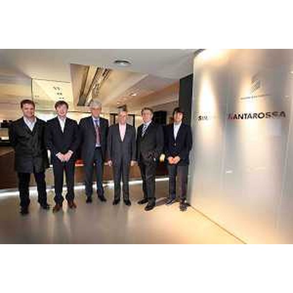 Riccardo Illy (Presidente Regione Friuli Venezia Giulia) visita lo stabilimento del Gruppo Santarossa, azienda del settore dell'arredamento, a Villanova di Prata (PN). (Pordenone 31/10/07)