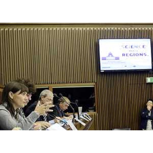 Debora Serracchiani (Presidente Regione Friuli Venezia Giulia) al convegno "Science meets Regions", in Consiglio regionale - Trieste 18/10/2016