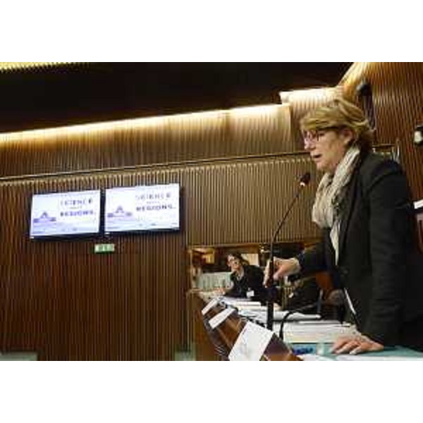 Maria Sandra Telesca (Assessore regionale Salute, Integrazione socio-sanitaria, Politiche sociali e Famiglia) al convegno "Science meets Regions", in Consiglio regionale - Trieste 18/10/2016
