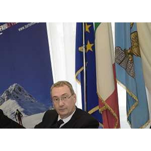 Sergio Bolzonello (Vicepresidente Regione FVG e assessore Attività produttive, Turismo e Cooperazione) alla presentazione dei dati "Arrivi e presenze in strutture ricettive e ricreative del Friuli Venezia Giulia. Gennaio-Settembre 2016" - Trieste 18/10/2016