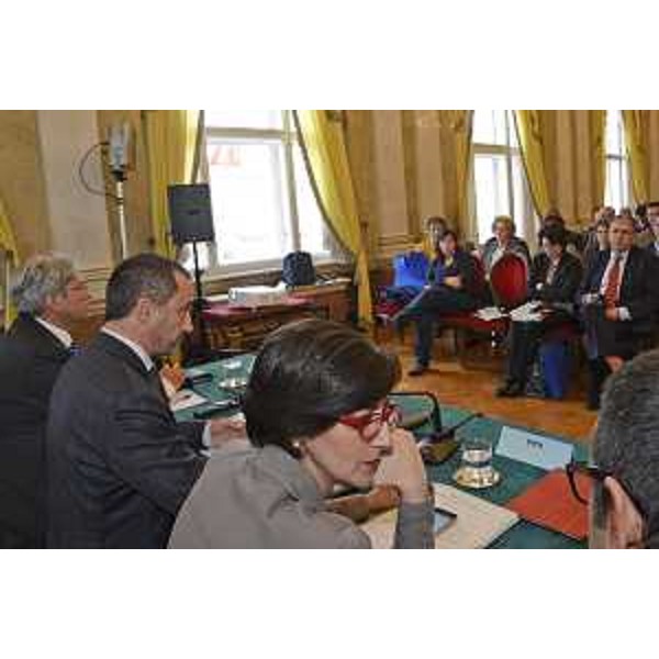 Luca Marchesi (Direttore generale ARPA FVG) e Sara Vito (Assessore regionale Ambiente ed Energia) al convegno "La gestione dell'emergenza radiologica a Trieste e in Friuli Venezia Giulia", nella sede della Regione - Trieste 18/10/2016