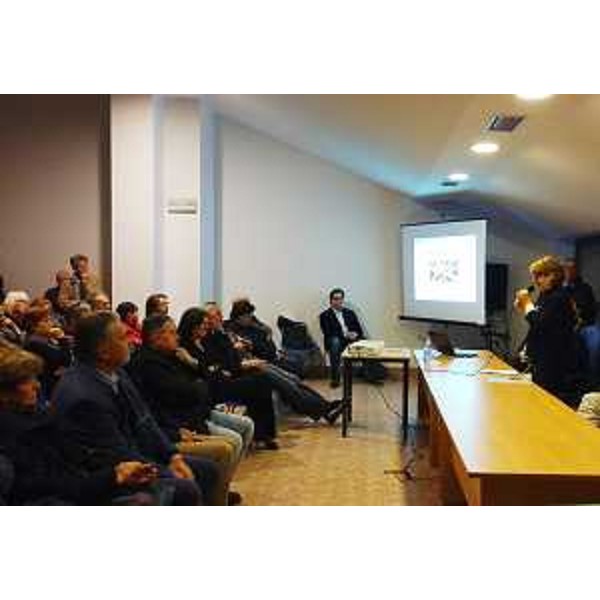 Maria Sandra Telesca (Assessore regionale Salute e Integrazione socio-sanitaria) interviene alla serata informativa con la cittadinanza - Mossa 20/10/2016