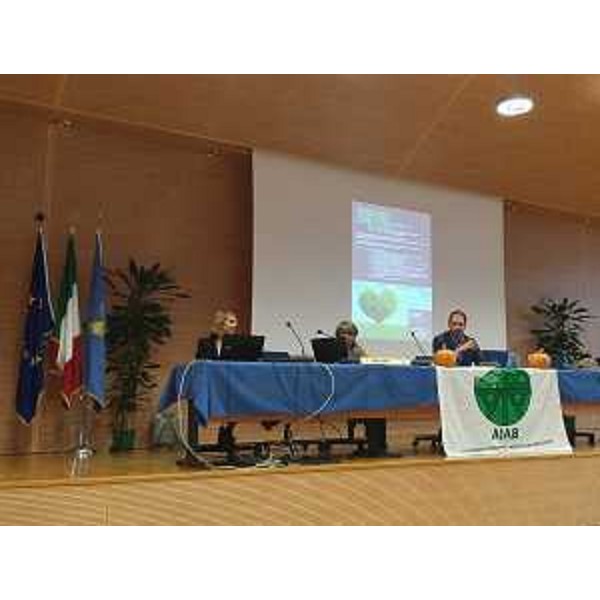 Cristiano Shaurli (Assessore regionale Risorse agricole e forestali) al convegno "Biologico come stile di vita", nell'Auditorium Comelli - Udine 22/10/2016