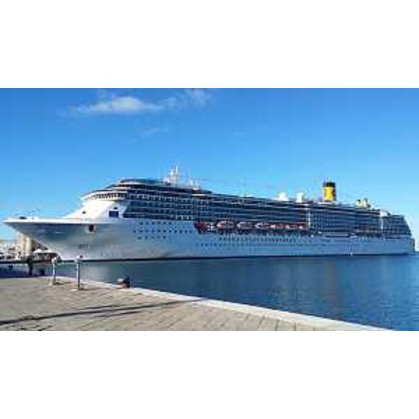 La Costa Mediterranea ormeggiata alla Stazione Marittima - Trieste 22/10/2016