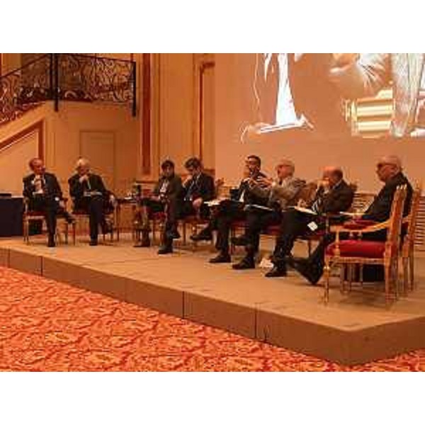 La presidente della Regione Friuli Venezia Giulia Debora Serracchiani, con il ministro della Giustizia Andrea Orlando, il presidente emerito della Corte Costituzionale Gustavo Zagrebelsky, l'ex presidente della Camera dei Deputati Luciano Violante, il procuratore della Repubblica di Torino Armando Spataro e l'ex vicepresidente del Consiglio Superiore della Magistratura Michele Vietti, alla sessione "L'Europa e le istituzioni: quali modelli?" del convegno "L'Europa: sì, ma quanta e quale?" organizzato dalla Fondazione Iniziativa Subalpina - Stresa (VB) 21/10/2016