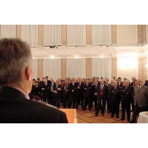 Riccardo Illy (Presidente Regione Friuli Venezia Giulia) e dirigenti regionali (Trieste, 23/12/05)