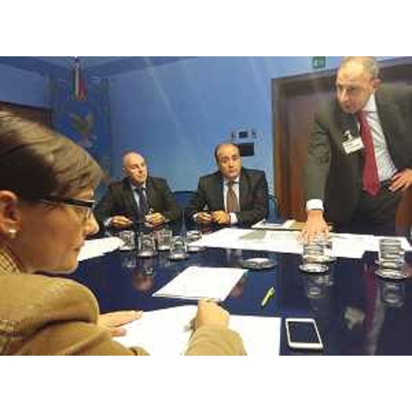 Debora Serracchiani (Presidente Regione Friuli Venezia Giulia) con Adriano Marchese, Marcello Sorrentino e Roberto Olivari (Responsabile Risorse umane, direttore Relazioni istituzionali e direttore stabilimento Fincantieri) - Trieste 25/10/2016