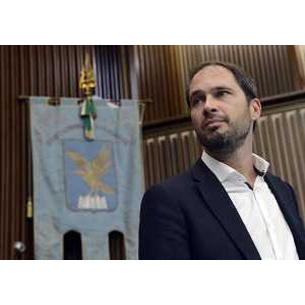 Cristiano Shaurli (Assessore regionale Risorse agricole e forestali) nel corso del dibattito generale sul ddl per le disposizioni urgenti in materia di programmazione e contabilità, in Consiglio regionale - Trieste 25/10/2016