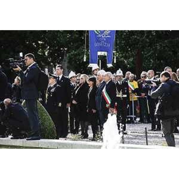 Debora Serracchiani (Presidente Regione Friuli Venezia Giulia) ed Ettore Romoli (Sindaco Gorizia) al Monumento ai Caduti della Prima Guerra Mondiale - Gorizia 26/10/2016