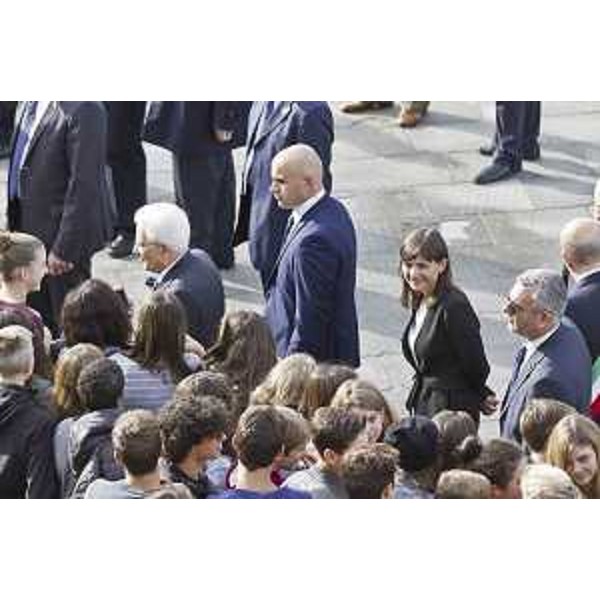 Sergio Mattarella (Presidente Repubblica Italiana) e Debora Serracchiani (Presidente Regione Friuli Venezia Giulia) in piazza Unità d'Italia per le celebrazioni dell'anniversario del ritorno di Trieste alla Madrepatria (26 ottobre 1954) - Trieste 26/10/2016