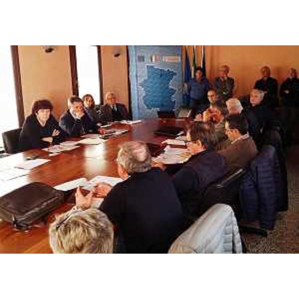 Loredana Panariti (Assessore regionale Lavoro e Formazione) e Nicola Manfren (Direttore centrale Lavoro, Formazione, Istruzione, Pari Opportunità, Politiche giovanili, Ricerca e Università Regione FVG) al Tavolo sulla crisi della Ideal Standard - Pordenone 27/10/2016