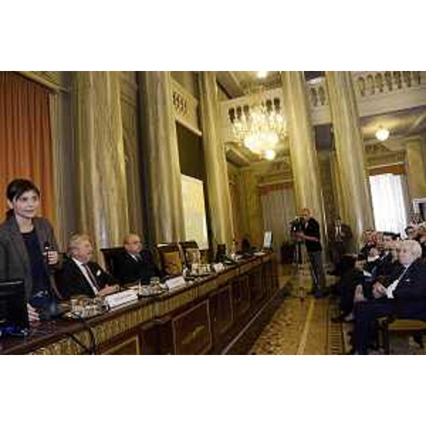 Debora Serracchiani (Presidente Regione Friuli Venezia Giulia) interviene alla cerimonia per i 261 anni della Camera di Commercio - Trieste 28/10/2016