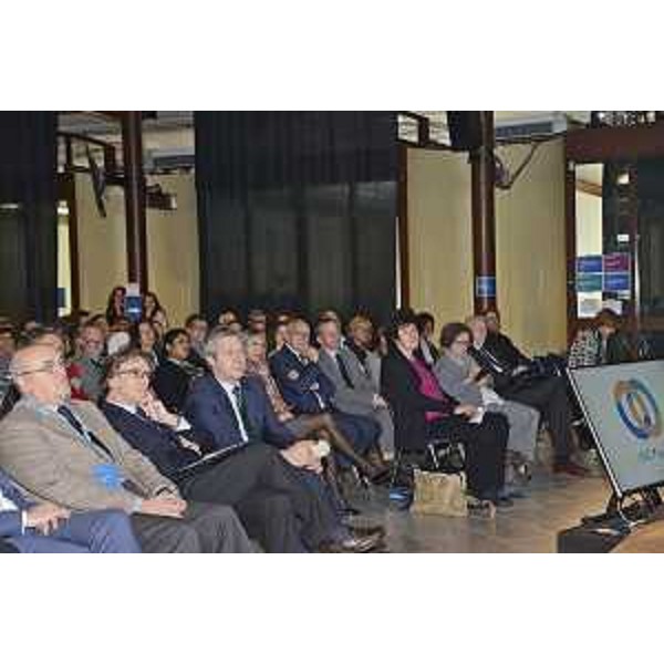 Loredana Panariti (Assessore regionale Lavoro, Formazione, Istruzione, Pari Opportunità, Politiche giovanili, Ricerca e Università) all'apertura del Forum mondiale dei Collegi del Mondo Unito, al Molo IV - Trieste 28/10/2016
