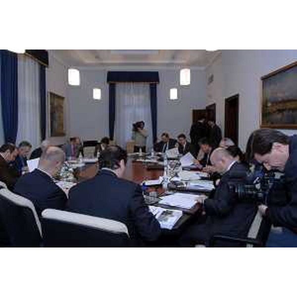 Riccardo Illy (Presidente Regione Friuli Venezia Giulia) e Giunta regionale (Trieste, 19/12/05)