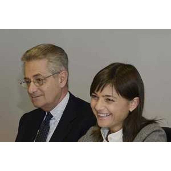 Antonio Zanardi Landi (Presidente Fondazione Aquileia) e Debora Serracchiani (Presidente Regione Friuli Venezia Giulia) alla presentazione dei numeri della mostra "Leoni e Tori dall'Antica Persia ad Aquileia" - Udine 31/10/2016
