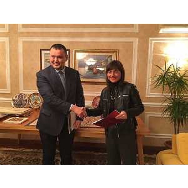 Talgat Narikbayev (Rettore Kazguu University Astana) e Debora Serracchiani (Presidente Regione Friuli Venezia Giulia) - Astana 03/11/2016