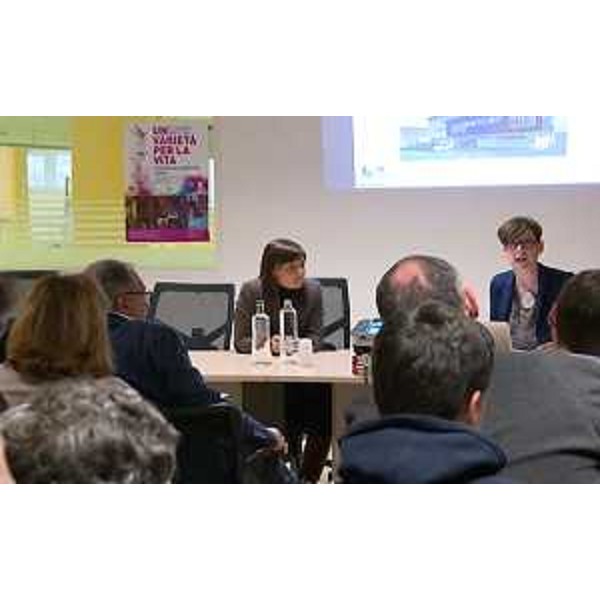Debora Serracchiani (Presidente Regione Friuli Venezia Giulia) alla presentazione del progetto "Home special home, una casa per l'autismo" in occasione dei 10 anni dell'Associazione Progettoautismo FVG onlus - Feletto Umberto 05/11/2016