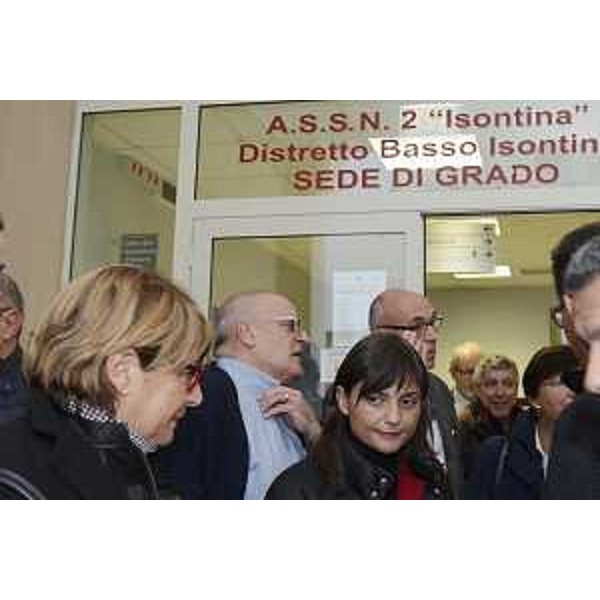 Maria Sandra Telesca (Assessore regionale Salute, Integrazione socio-sanitaria, Politiche sociali e Famiglia) e Debora Serracchiani (Presidente Regione Friuli Venezia Giulia) all'inaugurazione del Centro di Assistenza Primaria (CAP), presso il Distretto sanitario - Grado 07/11/2016