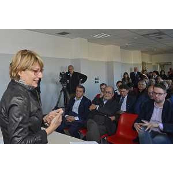Maria Sandra Telesca (Assessore regionale Salute, Integrazione socio-sanitaria, Politiche sociali e Famiglia) all'inaugurazione del Centro di Assistenza Primaria (CAP), presso il Distretto sanitario - Grado 07/11/2016