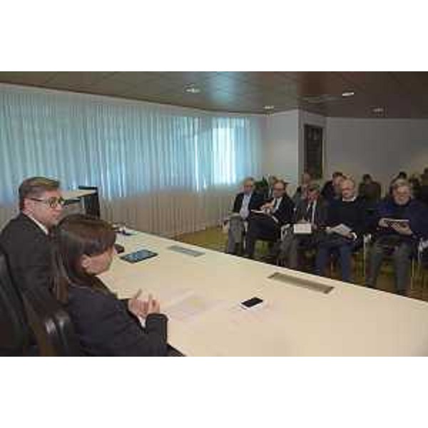 Francesco Peroni (Assessore regionale Finanze, Patrimonio, Coordinamento e Programmazione Politiche economiche e comunitarie) e Debora Serracchiani (Presidente Regione Friuli Venezia Giulia) presentano alle parti sociali i disegni di legge di Stabilità e del Bilancio di previsione per il 2017 - Udine 08/11/2016